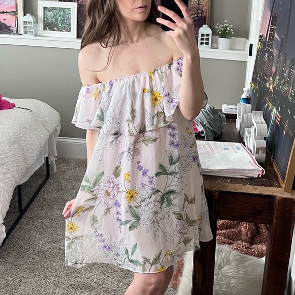 Shoulder Ruffle Mini Swing Beachy 